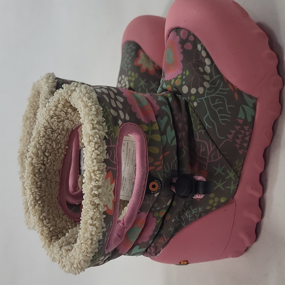 Baby Bogs Winter Boots size 8 for infant or toddler